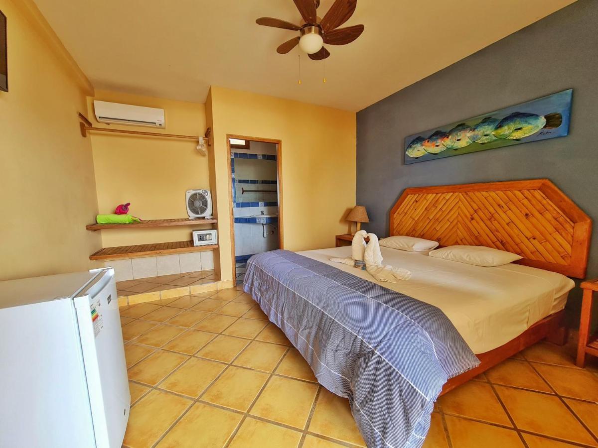 Mancora Beach Hotel (Adults Only) Exterior photo