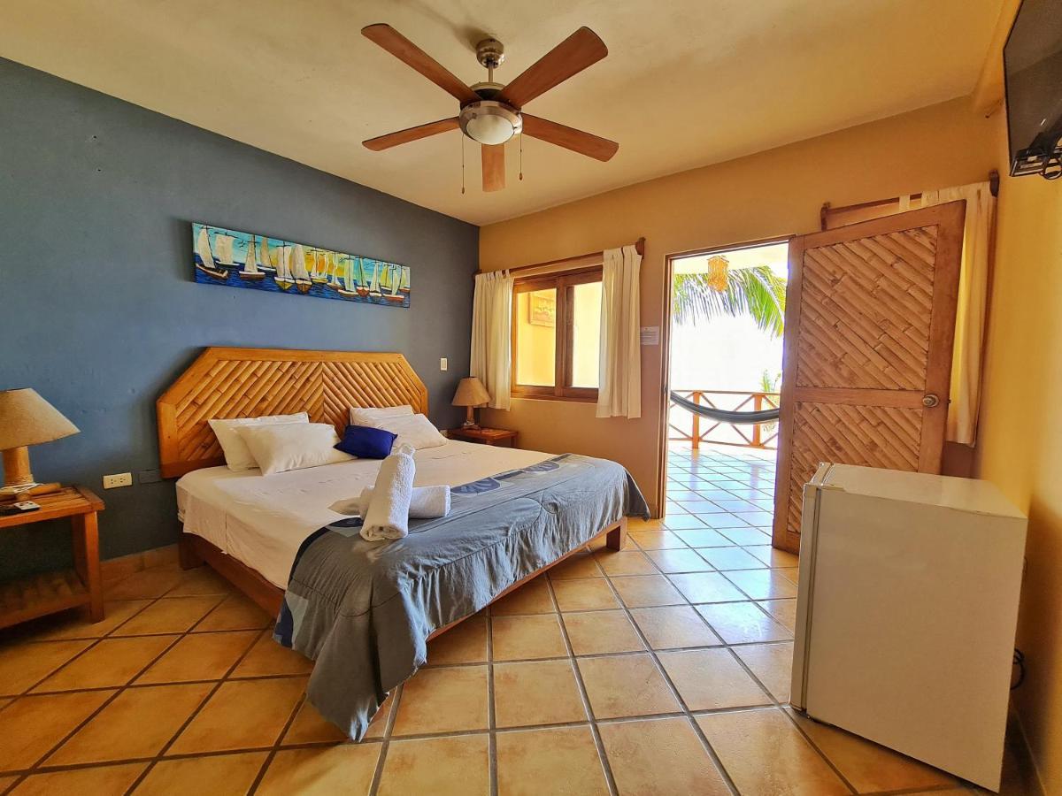 Mancora Beach Hotel (Adults Only) Exterior photo