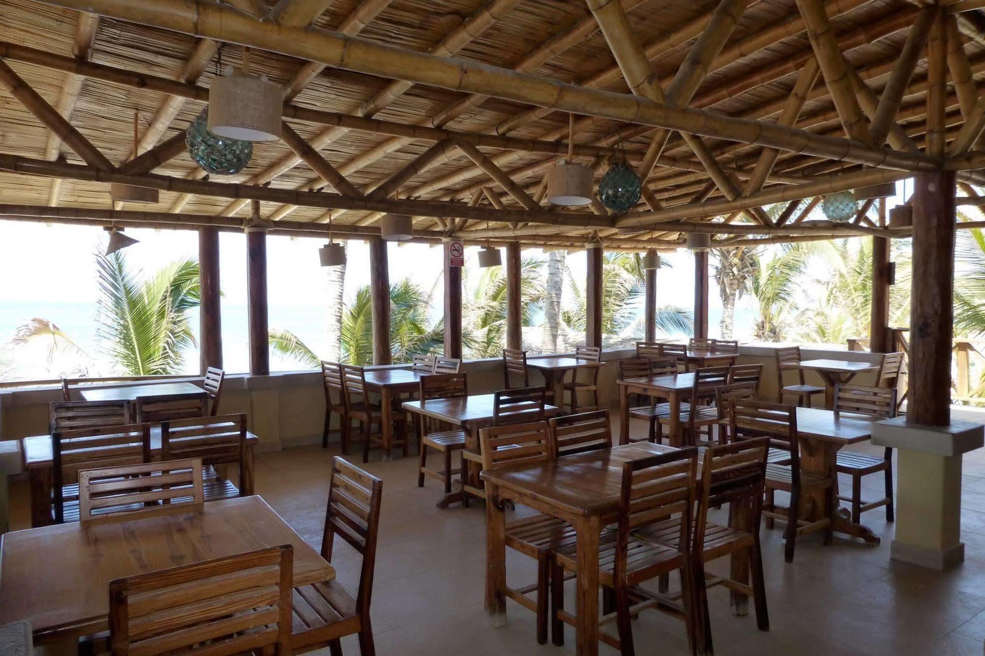Mancora Beach Hotel (Adults Only) Exterior photo