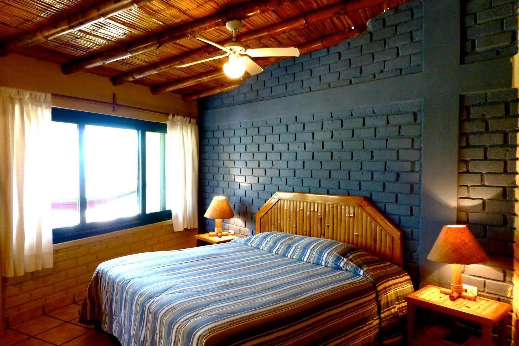 Mancora Beach Hotel (Adults Only) Exterior photo