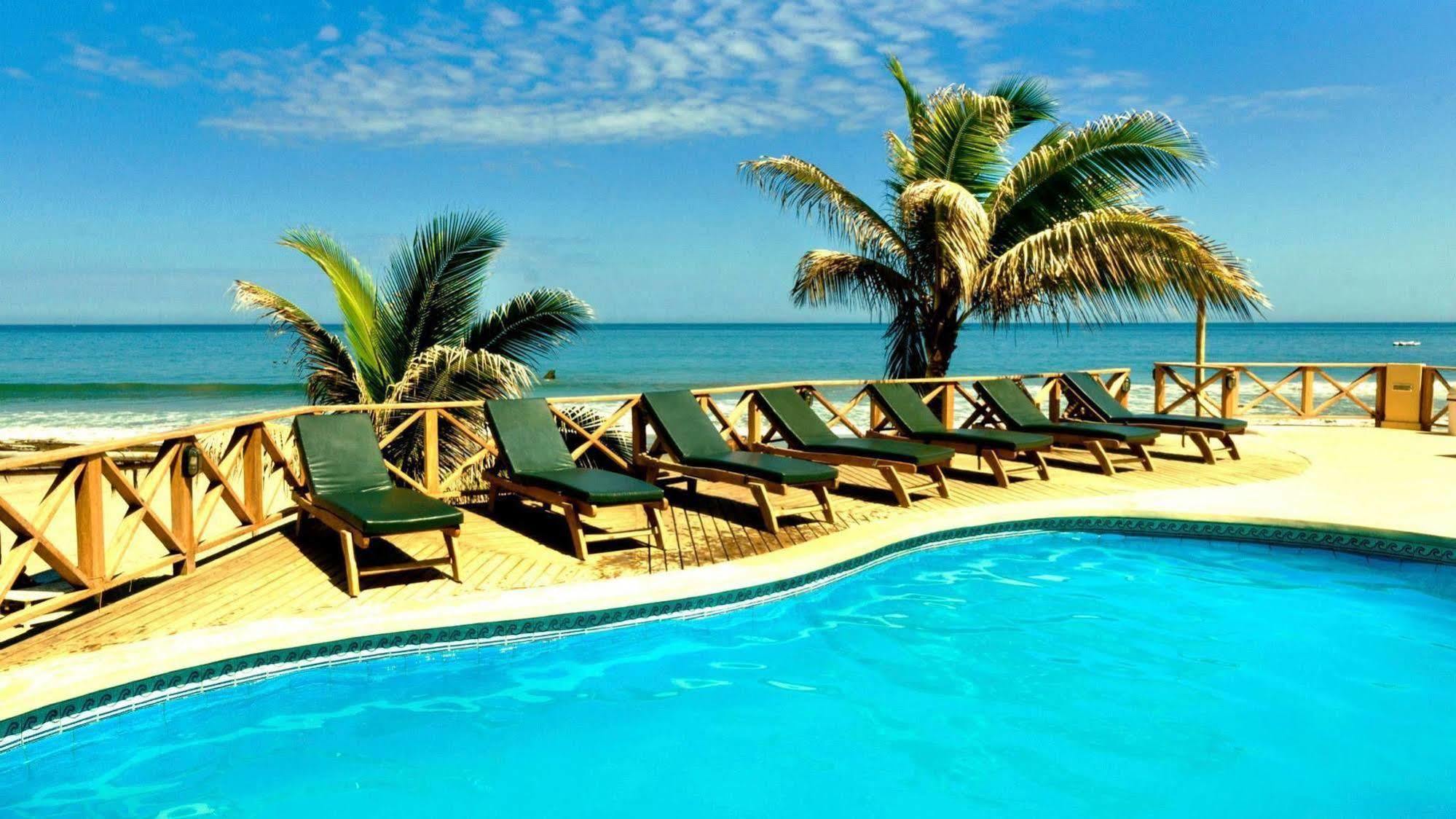 Mancora Beach Hotel (Adults Only) Exterior photo