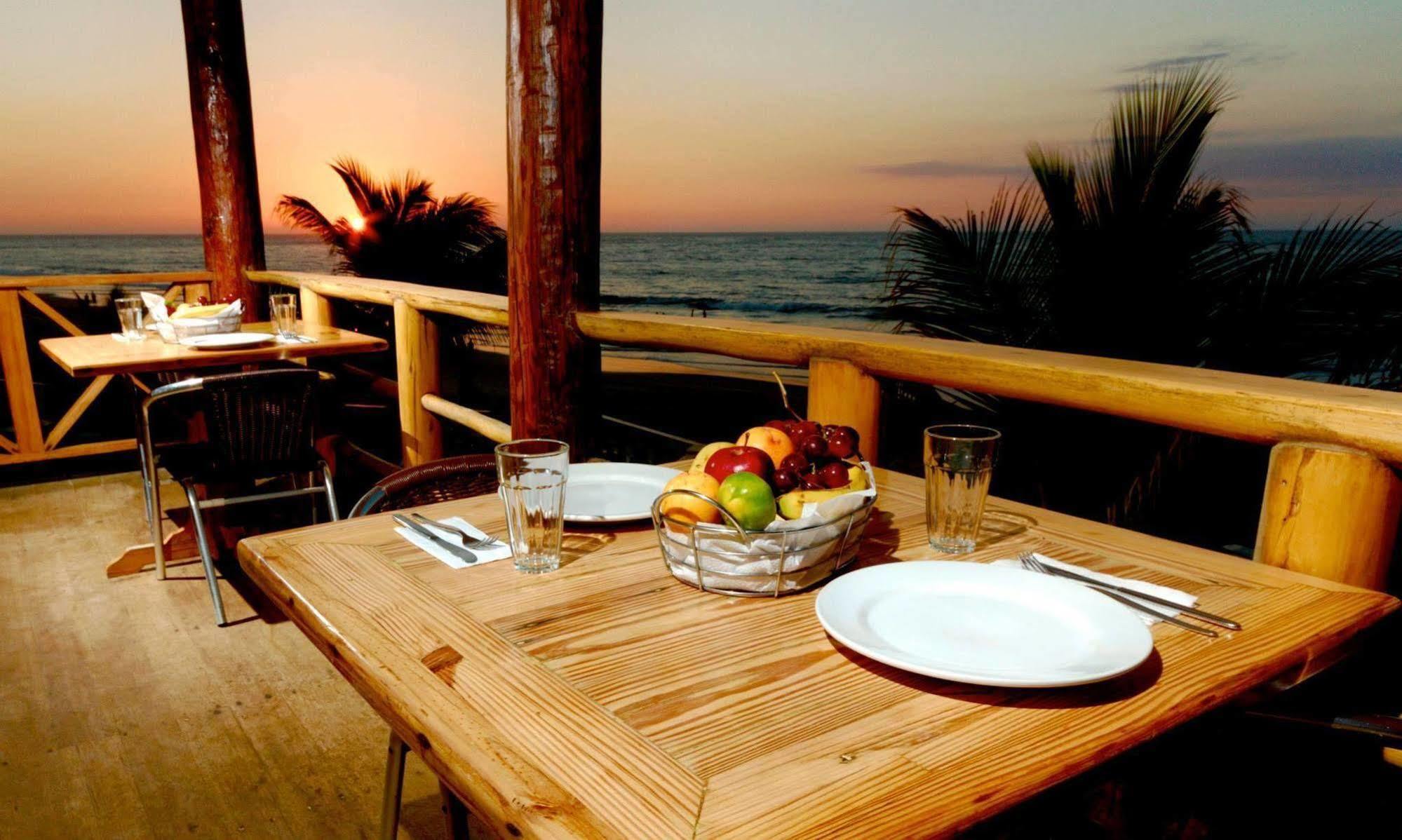Mancora Beach Hotel (Adults Only) Exterior photo