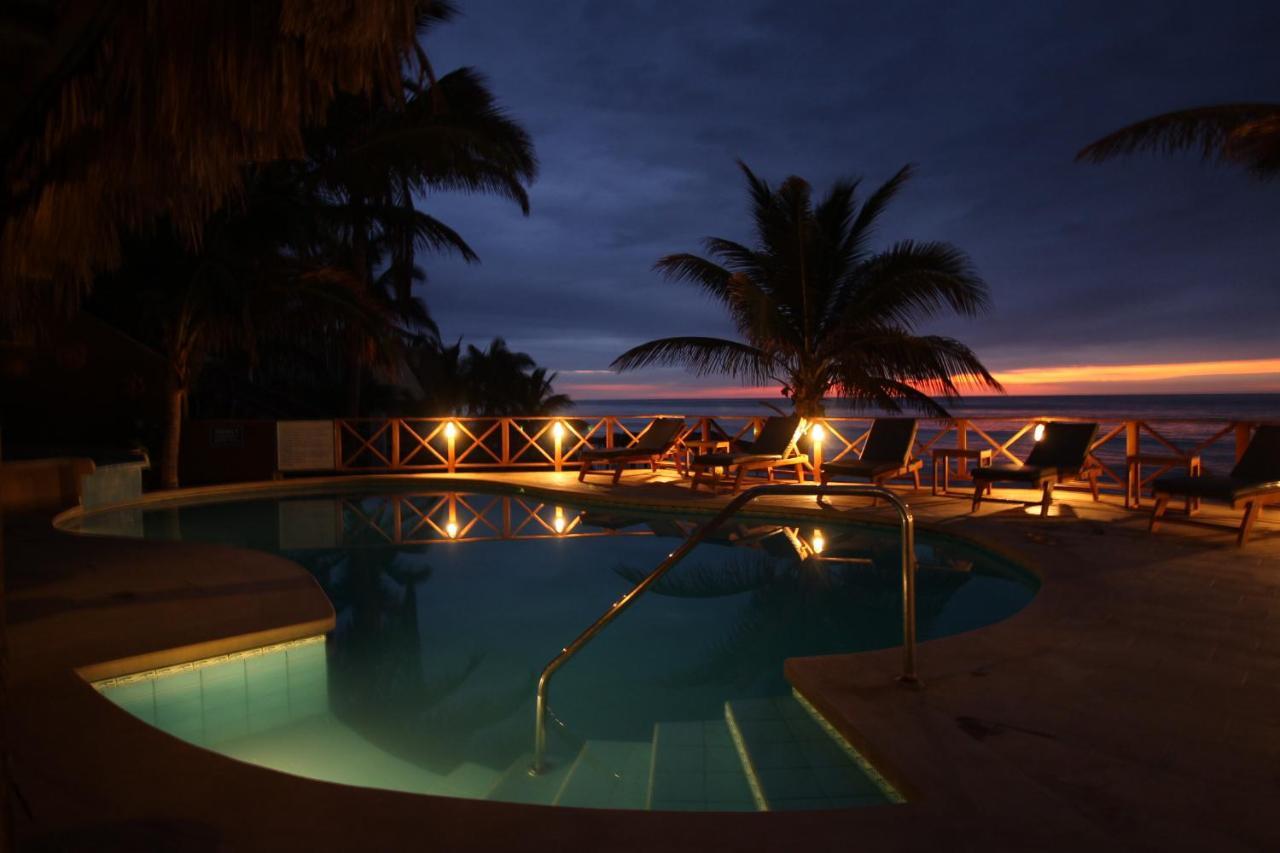 Mancora Beach Hotel (Adults Only) Exterior photo